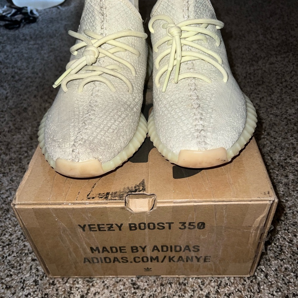 yeezy - Picture 3 of 4